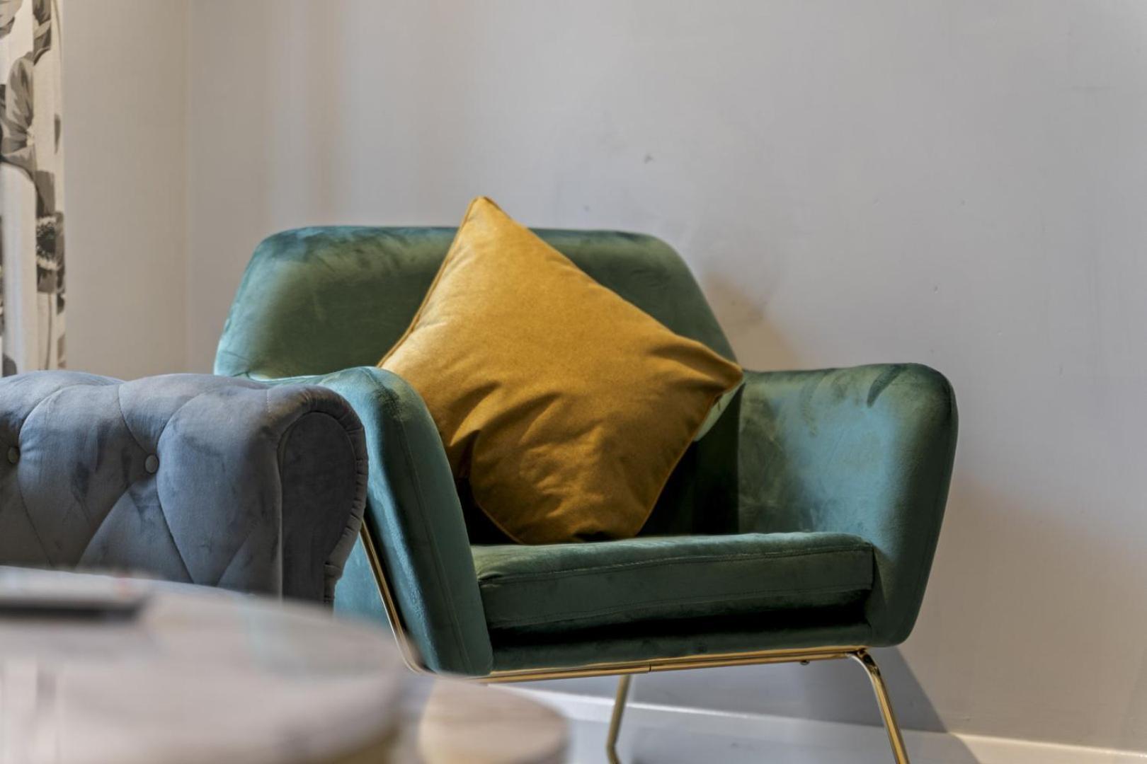 Bright 1-bed In *