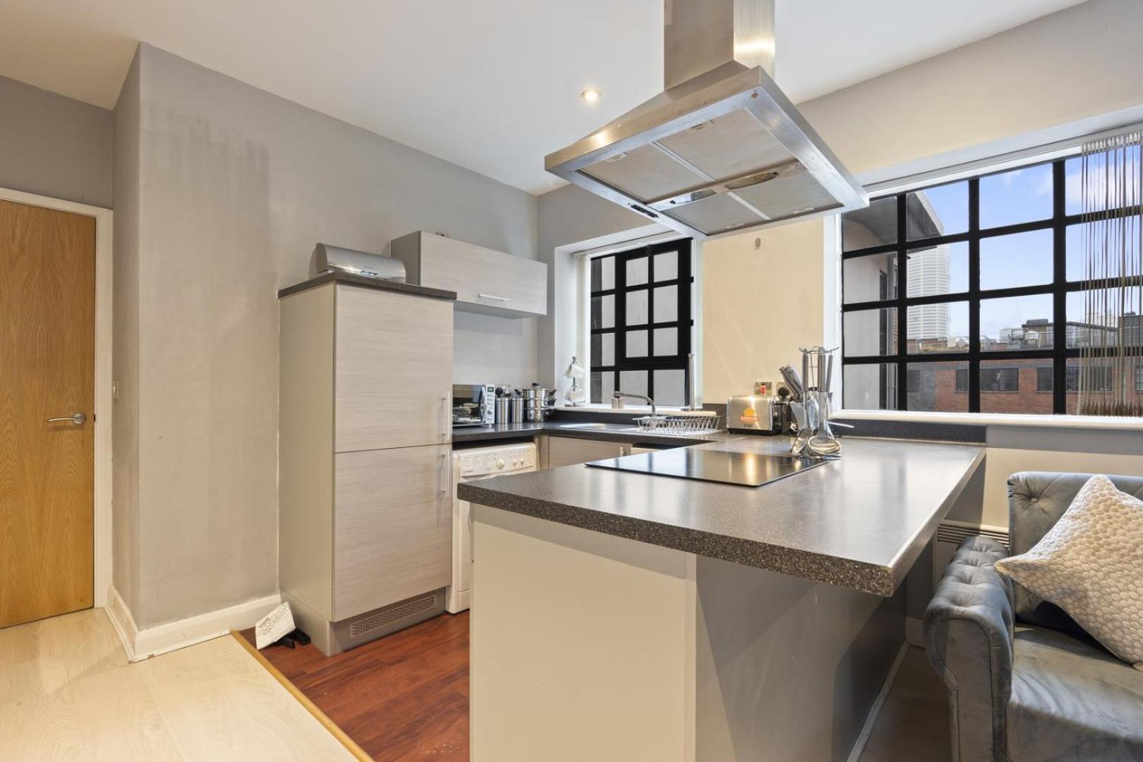 Bright 1-bed In *