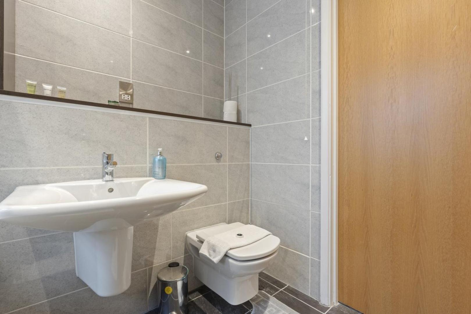 Bright 1-bed In Apartment Birmingham